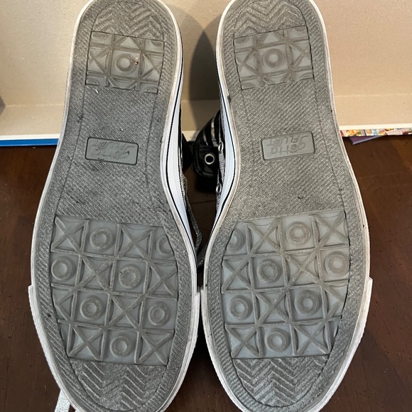 Hip Hop Zebra Sneaker - Picture 5 of 5